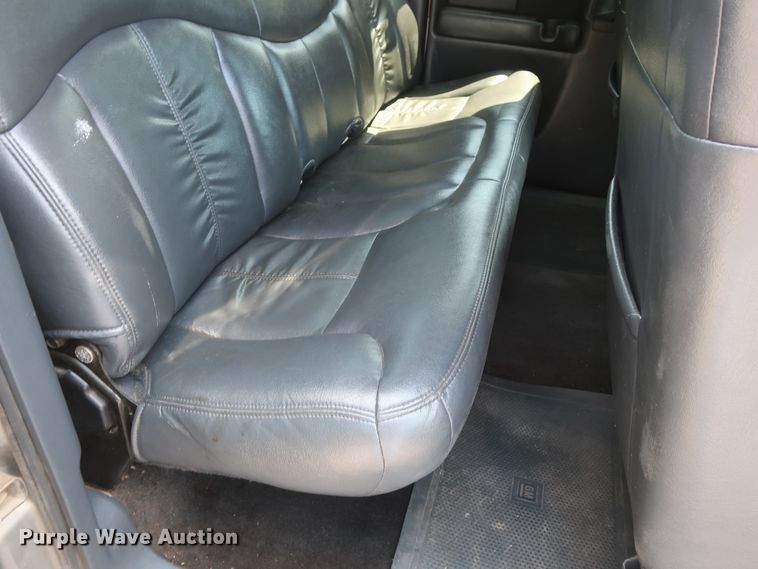 image for item HT9519 2001 Chevrolet Silverado 1500 LT  Ext. Cab pickup truck