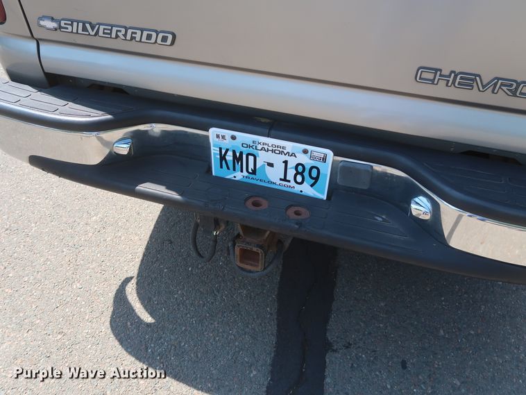 image for item HT9519 2001 Chevrolet Silverado 1500 LT  Ext. Cab pickup truck