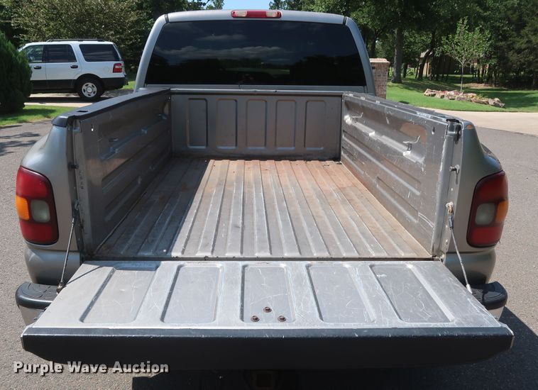 image for item HT9519 2001 Chevrolet Silverado 1500 LT  Ext. Cab pickup truck