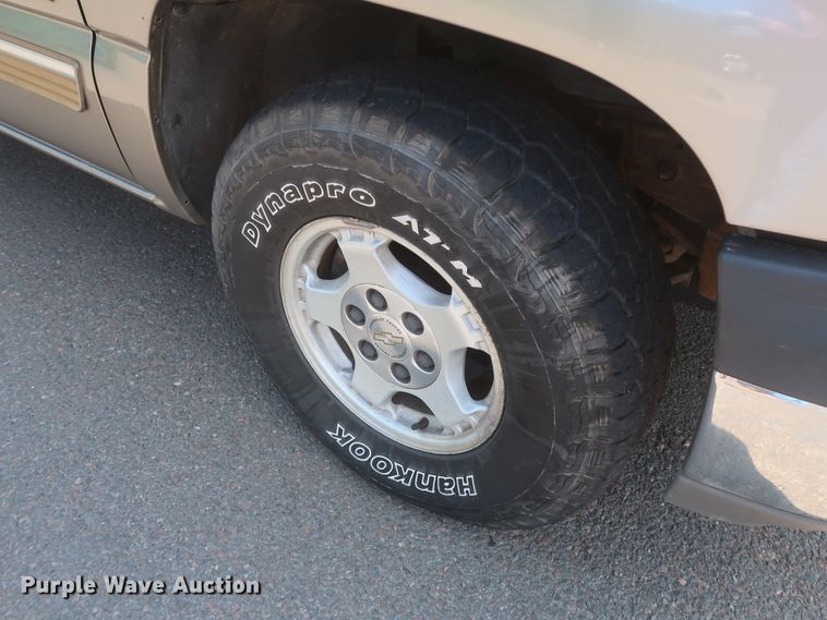 image for item HT9519 2001 Chevrolet Silverado 1500 LT  Ext. Cab pickup truck