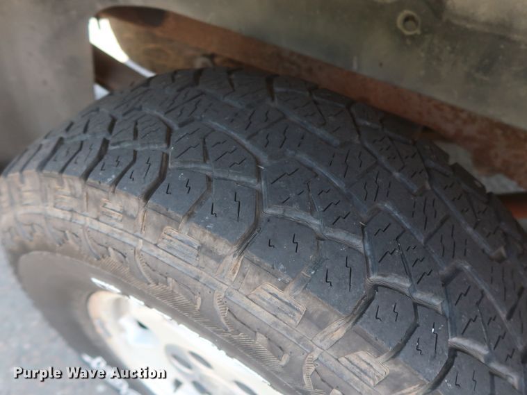 image for item HT9519 2001 Chevrolet Silverado 1500 LT  Ext. Cab pickup truck