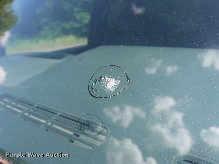 image for item HT9519 2001 Chevrolet Silverado 1500 LT  Ext. Cab pickup truck