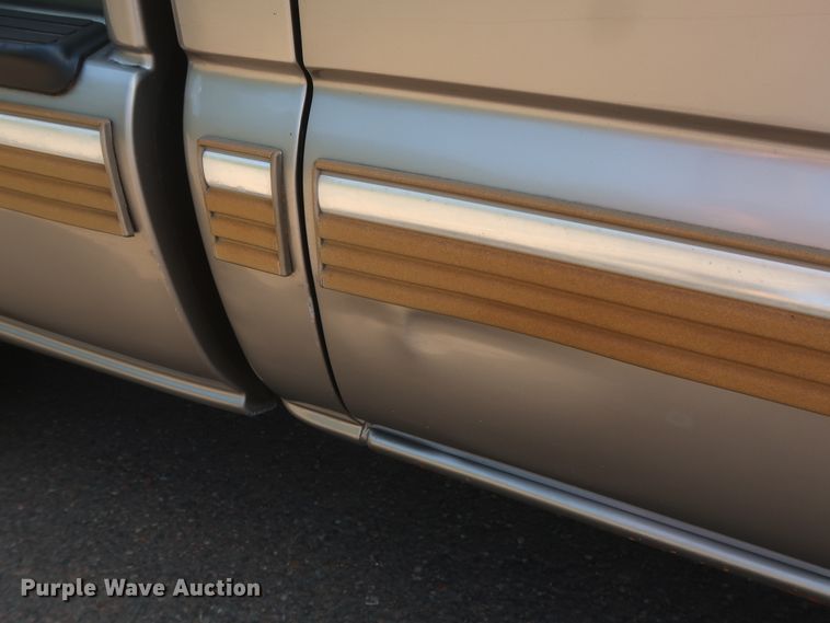 image for item HT9519 2001 Chevrolet Silverado 1500 LT  Ext. Cab pickup truck