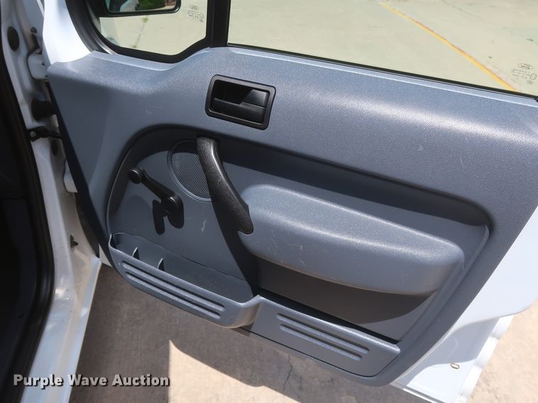 image for item HT9542 2013 Ford Transit Connect  van