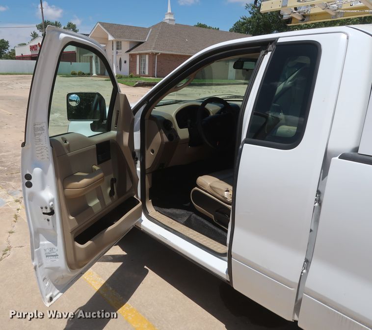 image for item HT9545 2008 Ford F150 XL  pickup truck