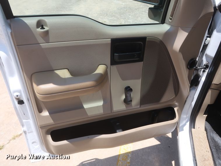 image for item HT9545 2008 Ford F150 XL  pickup truck