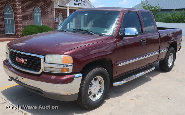 image for item HT9546 2001 GMC Sierra 1500  Ext. Cab pickup truck