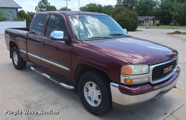 image for item HT9546 2001 GMC Sierra 1500  Ext. Cab pickup truck
