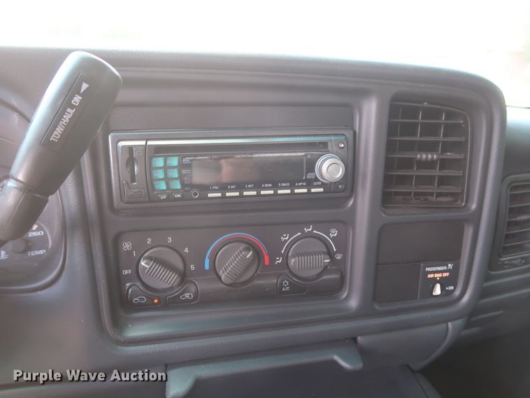 image for item HT9546 2001 GMC Sierra 1500  Ext. Cab pickup truck