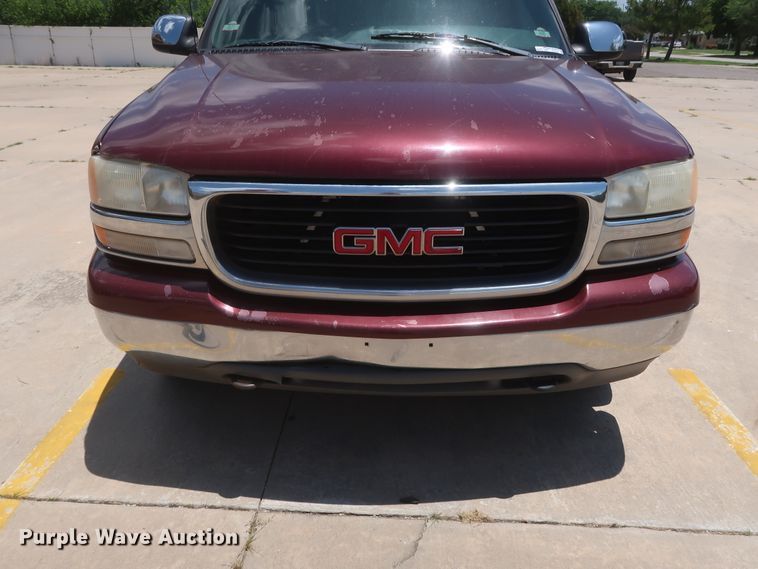 image for item HT9546 2001 GMC Sierra 1500  Ext. Cab pickup truck