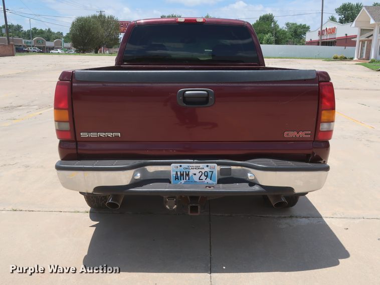 image for item HT9546 2001 GMC Sierra 1500  Ext. Cab pickup truck