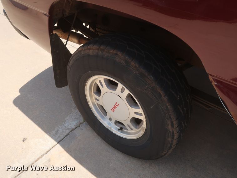 image for item HT9546 2001 GMC Sierra 1500  Ext. Cab pickup truck