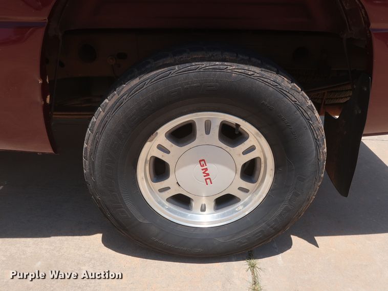 image for item HT9546 2001 GMC Sierra 1500  Ext. Cab pickup truck