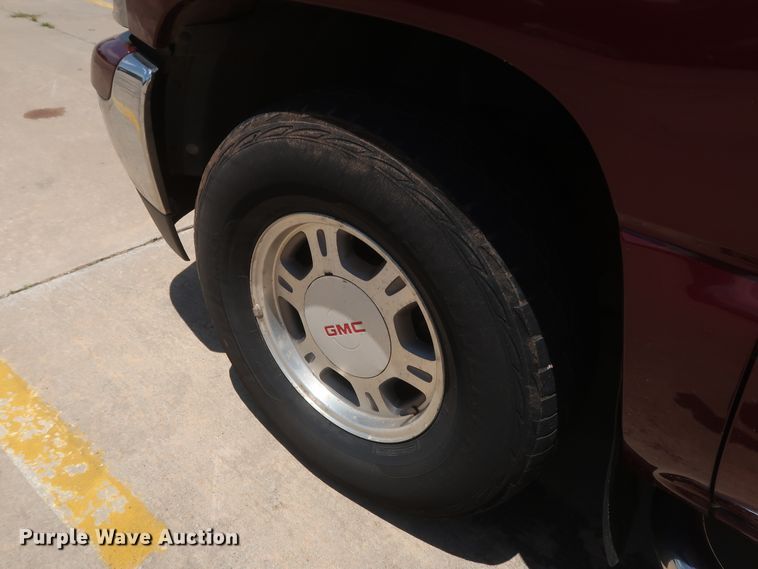 image for item HT9546 2001 GMC Sierra 1500  Ext. Cab pickup truck