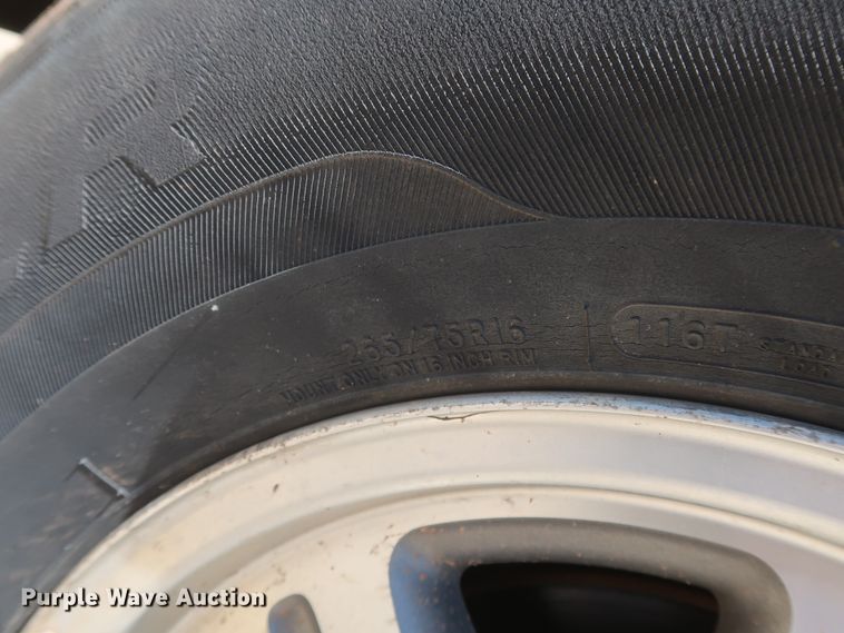 image for item HT9546 2001 GMC Sierra 1500  Ext. Cab pickup truck