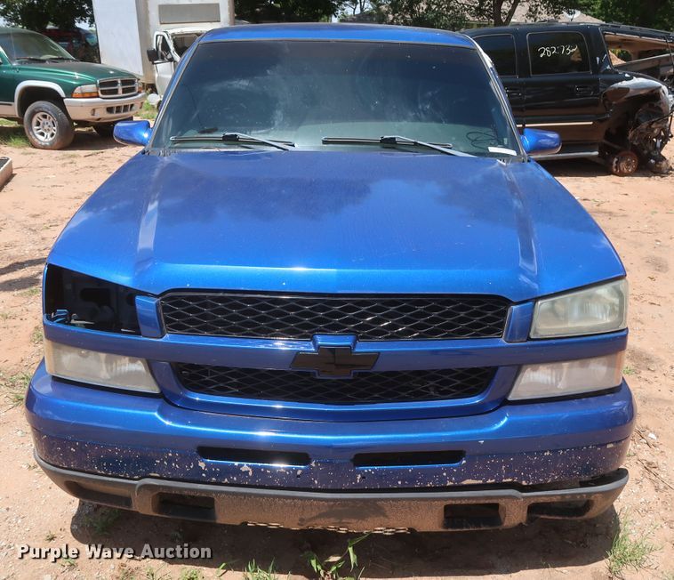 image for item HT9550 2003 Chevrolet Silverado 1500  Ext. Cab pickup truck