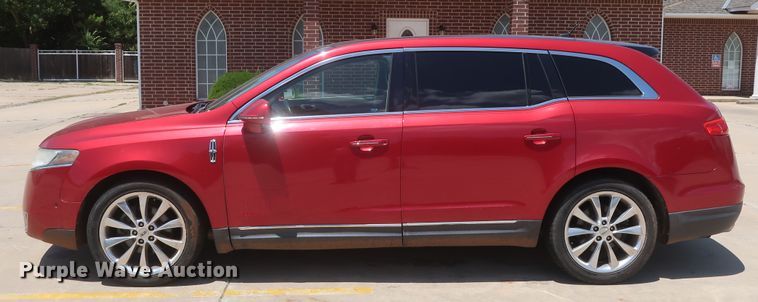image for item HT9551 2010 Lincoln MKT  SUV