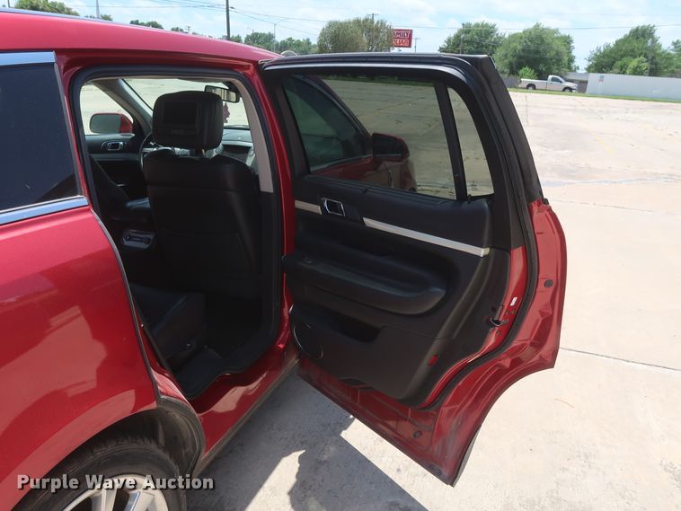 image for item HT9551 2010 Lincoln MKT  SUV