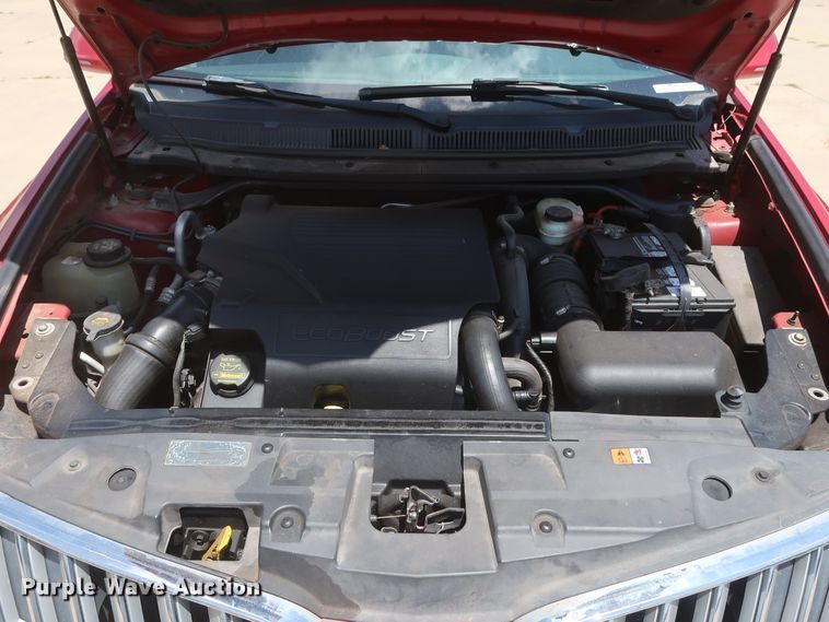 image for item HT9551 2010 Lincoln MKT  SUV