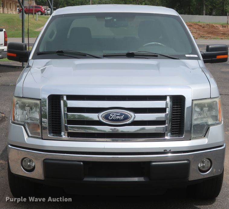 image for item HT9554 2010 Ford F150 XLT  SuperCrew pickup truck