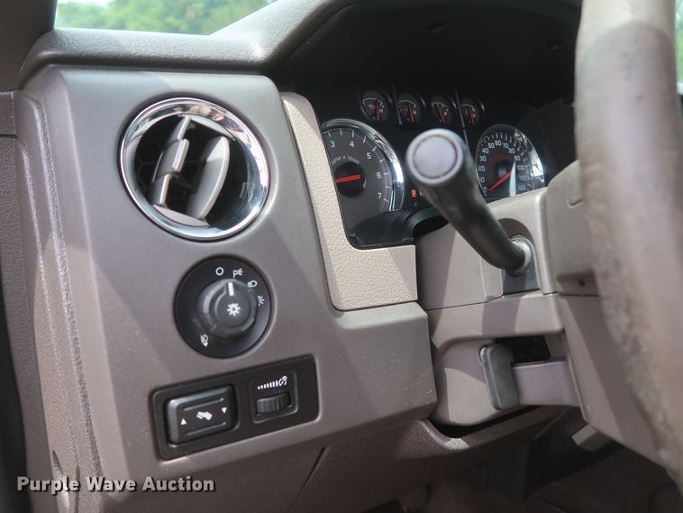 image for item HT9554 2010 Ford F150 XLT  SuperCrew pickup truck