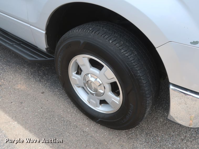 image for item HT9554 2010 Ford F150 XLT  SuperCrew pickup truck