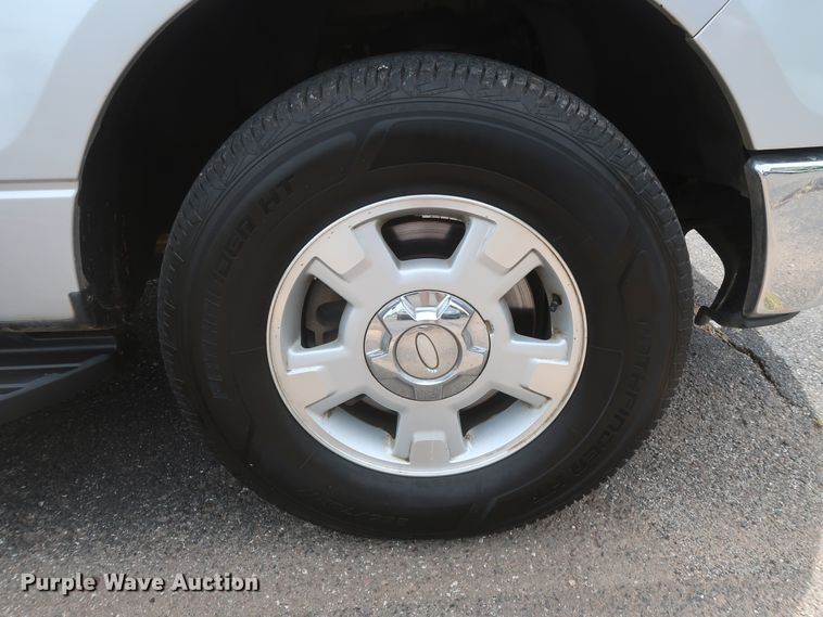 image for item HT9554 2010 Ford F150 XLT  SuperCrew pickup truck