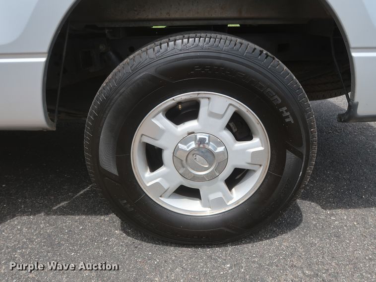 image for item HT9554 2010 Ford F150 XLT  SuperCrew pickup truck