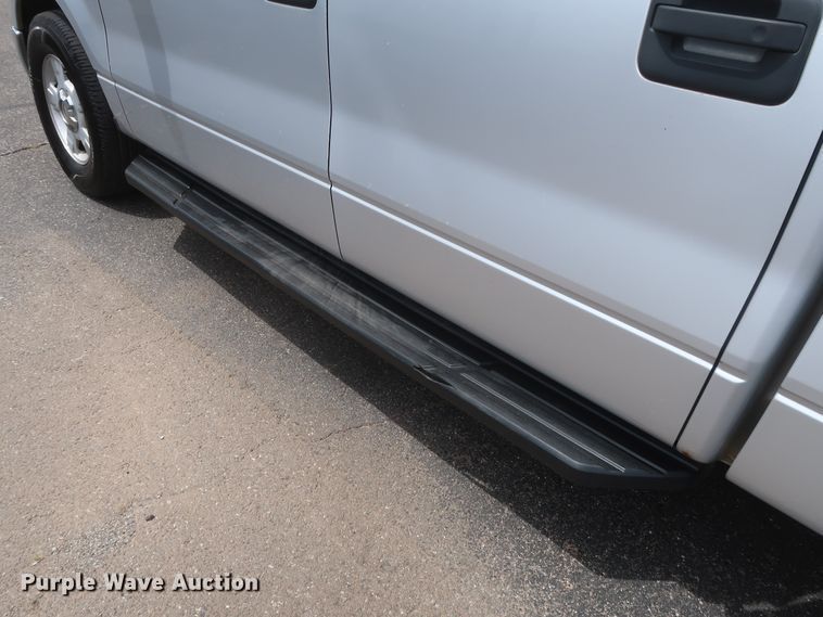 image for item HT9554 2010 Ford F150 XLT  SuperCrew pickup truck