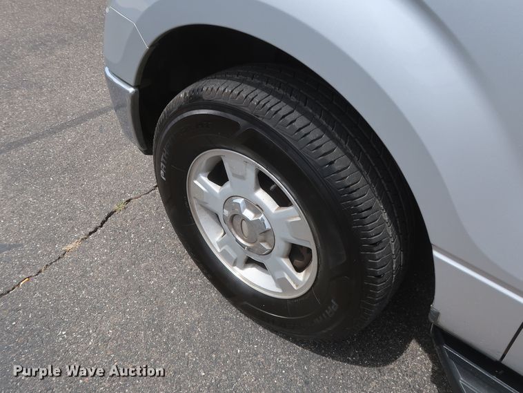 image for item HT9554 2010 Ford F150 XLT  SuperCrew pickup truck