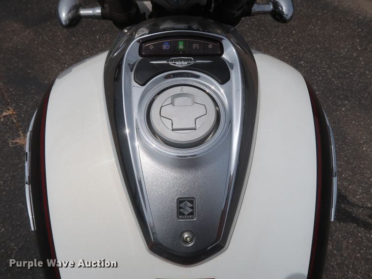 image for item HT9555 2009 Suzuki VZ800Z Boulevard M50 motorcycle