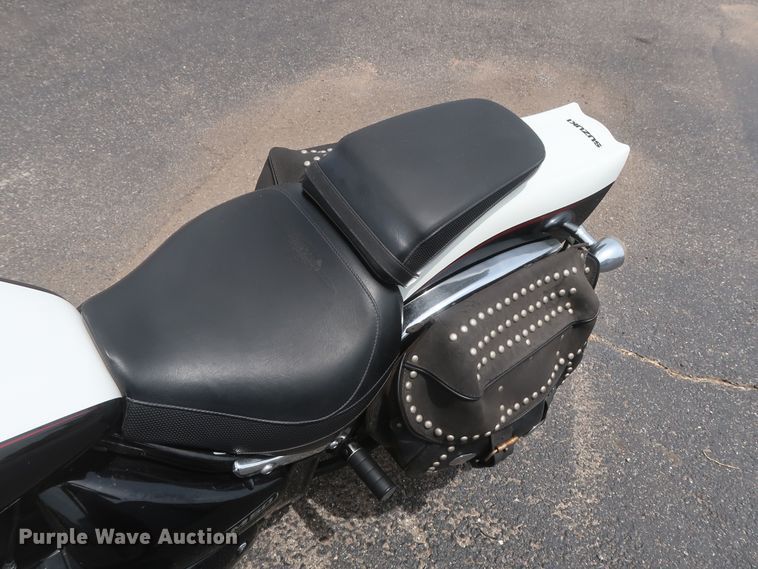 image for item HT9555 2009 Suzuki VZ800Z Boulevard M50 motorcycle