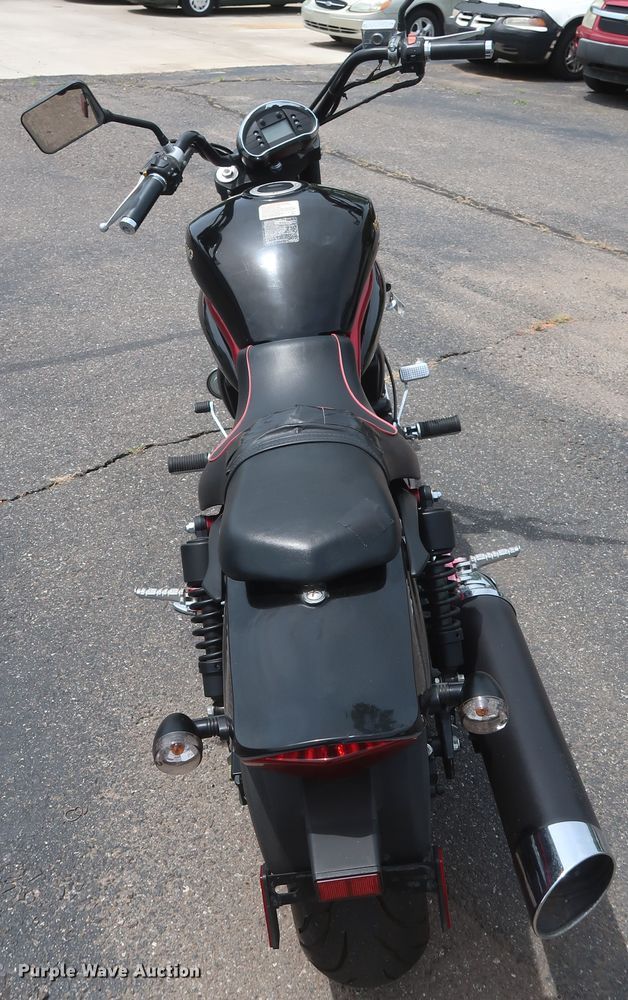 image for item HT9556 2009 Hyosung GS650SE Limited 30th Anniversary Edition motorcycle