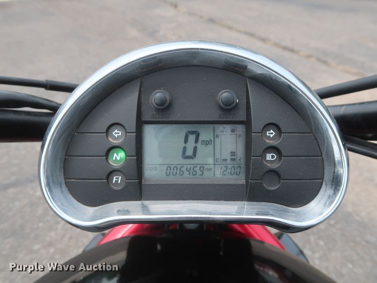 image for item HT9556 2009 Hyosung GS650SE Limited 30th Anniversary Edition motorcycle