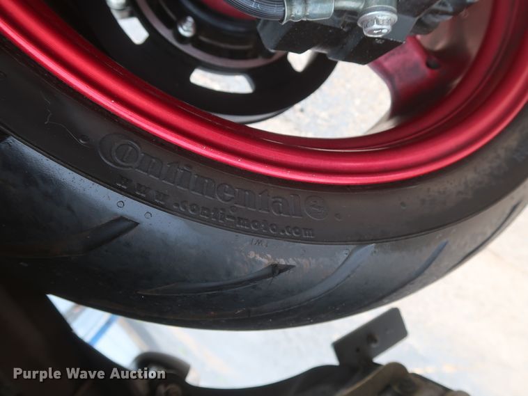 image for item HT9556 2009 Hyosung GS650SE Limited 30th Anniversary Edition motorcycle