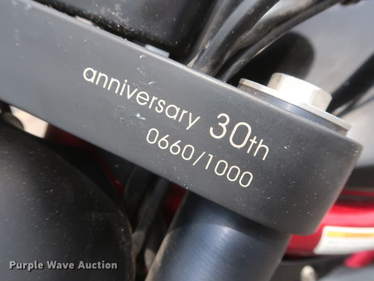 image for item HT9556 2009 Hyosung GS650SE Limited 30th Anniversary Edition motorcycle