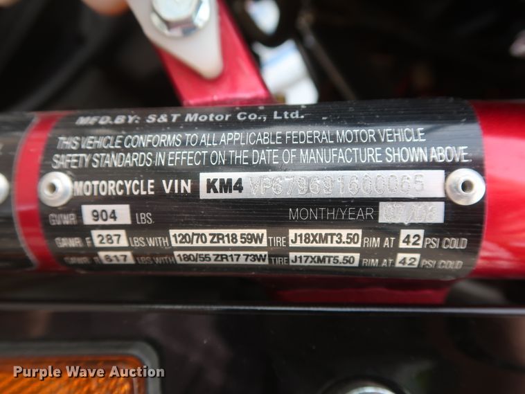 image for item HT9556 2009 Hyosung GS650SE Limited 30th Anniversary Edition motorcycle