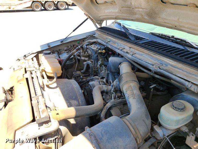 image for item K5942 2000 Ford F350  flatbed pickup truck