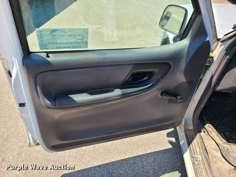 image for item K5945 2003 Ford Ranger  pickup truck