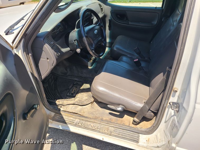 image for item K5945 2003 Ford Ranger  pickup truck
