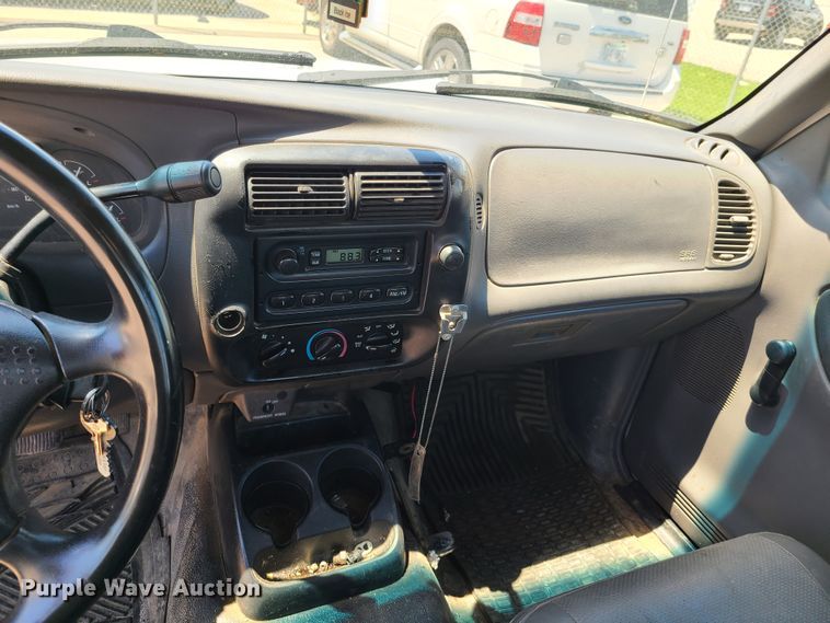 image for item K5945 2003 Ford Ranger  pickup truck