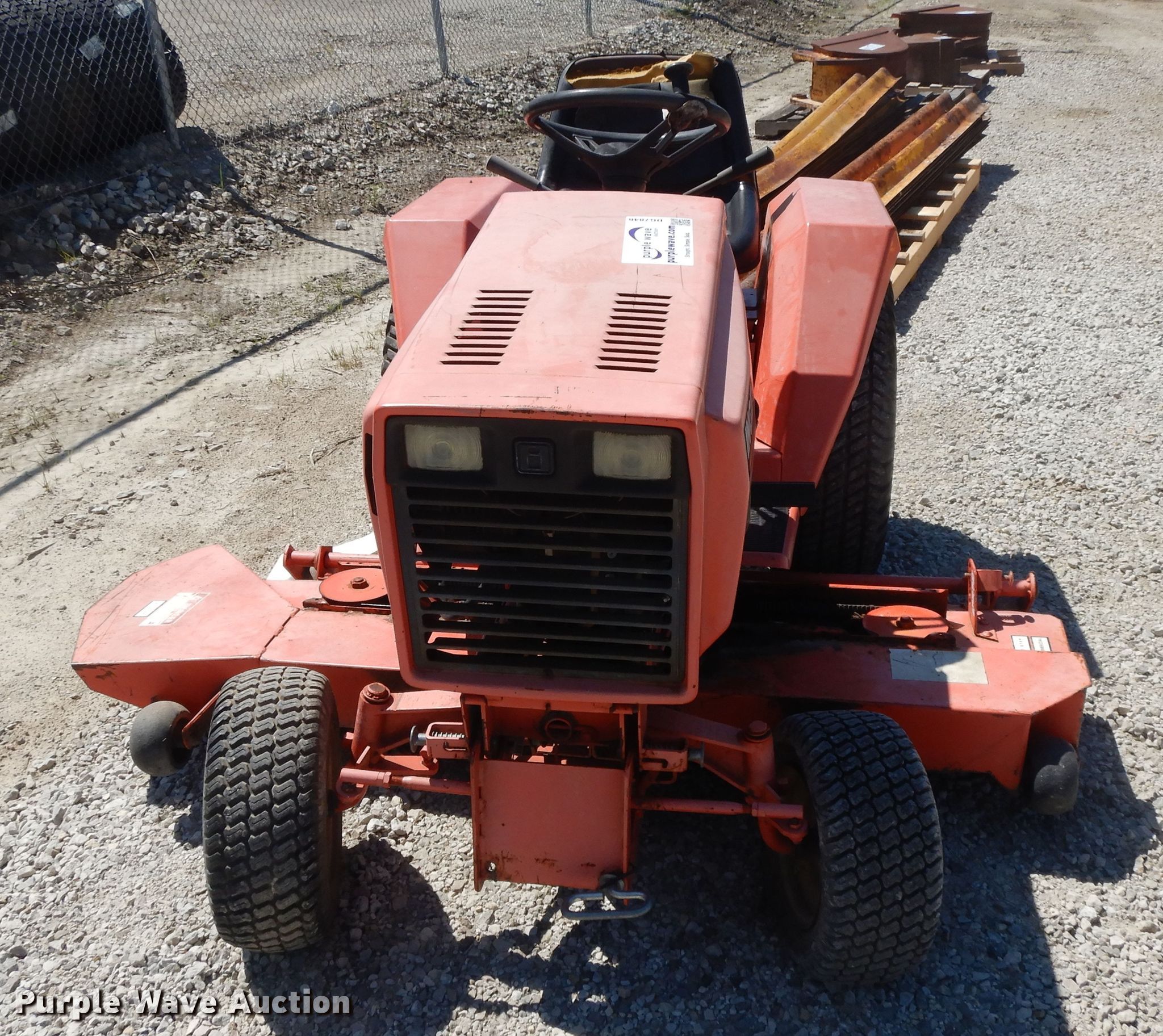 Ingersoll 4020 lawn mower in Ottawa, KS Item DG7846 sold Purple Wave