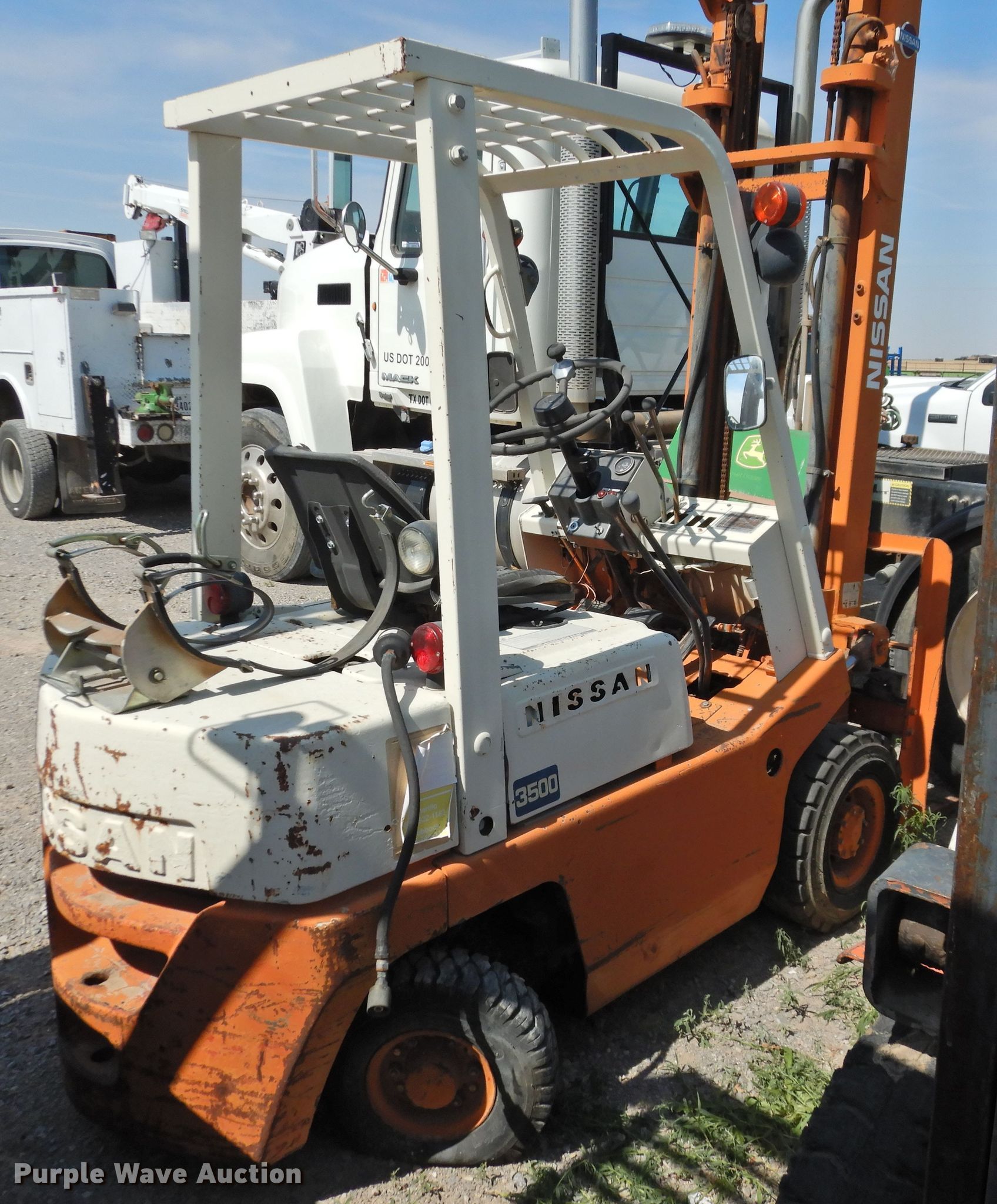 Nissan NF01 forklift in Amarillo , TX Item DI0158 sold Purple Wave