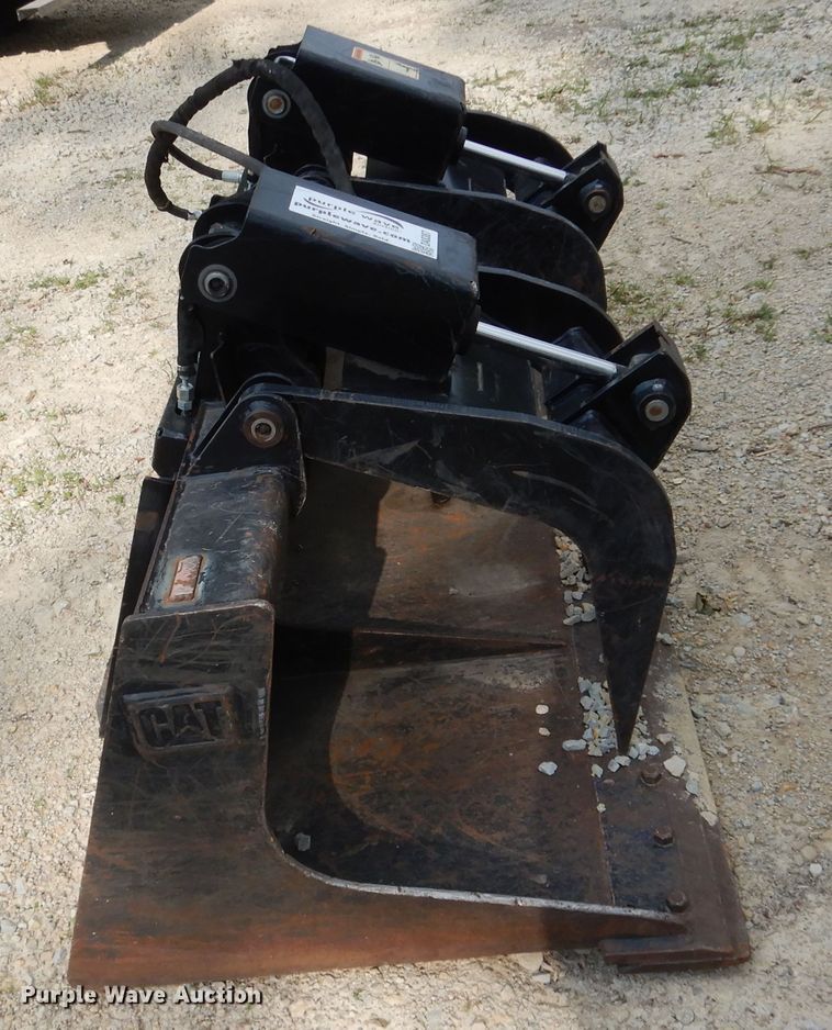 image for item DA8387 Caterpillar 78"W skid steer grapple bucket