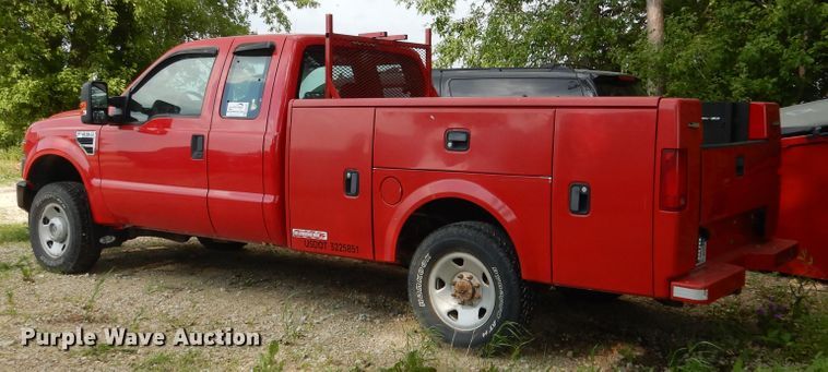 image for item DA8390 2009 Ford F250 Super Duty  SuperCab utility bed pickup truck