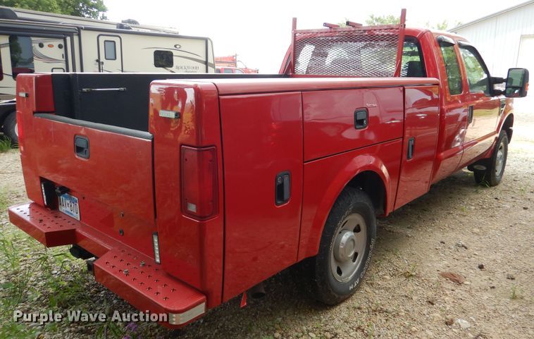 image for item DA8390 2009 Ford F250 Super Duty  SuperCab utility bed pickup truck