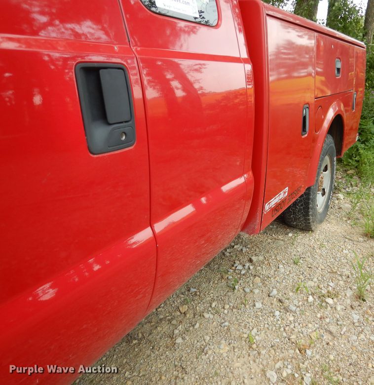 image for item DA8390 2009 Ford F250 Super Duty  SuperCab utility bed pickup truck