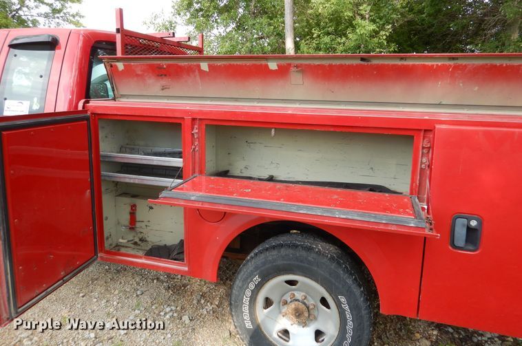 image for item DA8390 2009 Ford F250 Super Duty  SuperCab utility bed pickup truck