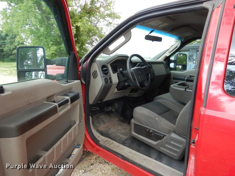 image for item DA8390 2009 Ford F250 Super Duty  SuperCab utility bed pickup truck