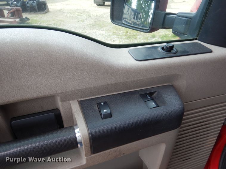 image for item DA8390 2009 Ford F250 Super Duty  SuperCab utility bed pickup truck